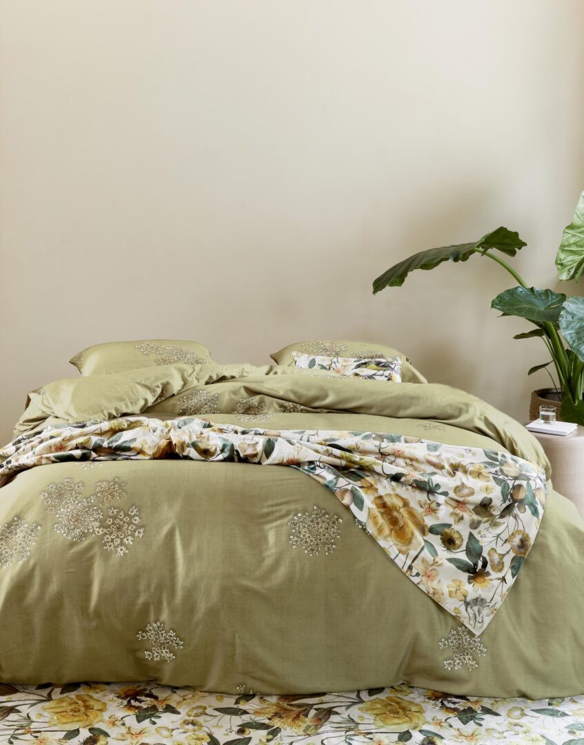 Essenza Lisa bedsprei silk