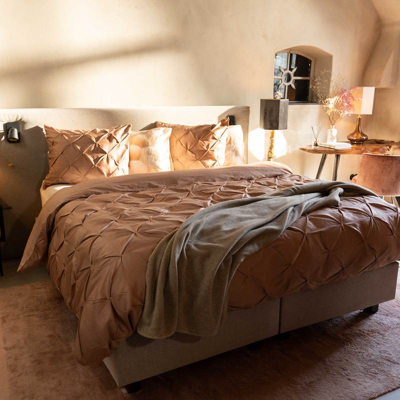 Kayori Matsu dekbedovertrek