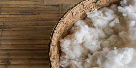 Het bijzondere van het materiaal kapok