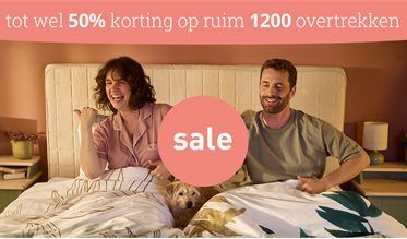 Het is SALE bij Smulderstextiel. Dat betekent tot wel 50% korting op heel veel bekende merken beddengoed! Dekbedovertrekken, hoeslakens, dekbedden en nog veel meer van topmerken als Beddinghouse, Essenza, Snoozing en Rivièra Maison vind je hier in de aanbieding!