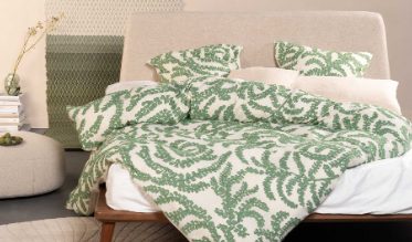 Met zijn rijke dessins geeft de Conscious Refinement trend jouw slaapkamer een natuurlijke uitstraling. Deze populaire trend neemt de organische vormen, zachte texturen en materialen uit de natuur als uitgangspunt om duurzaam en kwalitatief beddengoed te bieden.