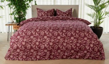 Dekbedovertrek kopen? Ons ruime assortiment dekbedovertrekken bevat diverse overtrekken in talloze kleuren en met prachtige dessins. De dekbedhoezen zijn gemaakt van de beste materialen in kinder tot lits-jumeaux maten. Voor iedere slaapkamer een geschikt dekbedovertrek.