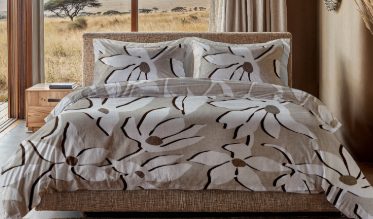 Stijlvol, luxueus en van hoge kwaliteit. Heckettlane beddengoed creëert niet alleen sfeer in de slaapkamer maar verzorgt met haar producten ook de meest comfortabele nachten. Naast beddengoed biedt het merk ook volop keus uit badtextiel en plaids.