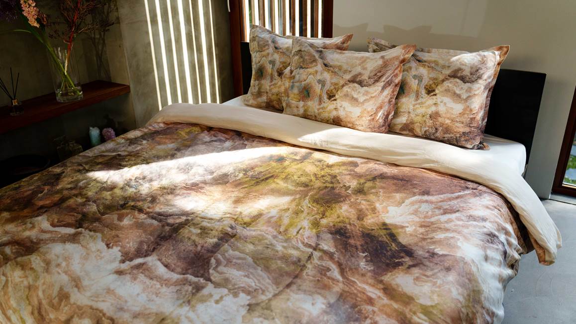 Kayori Hado dekbedovertrek