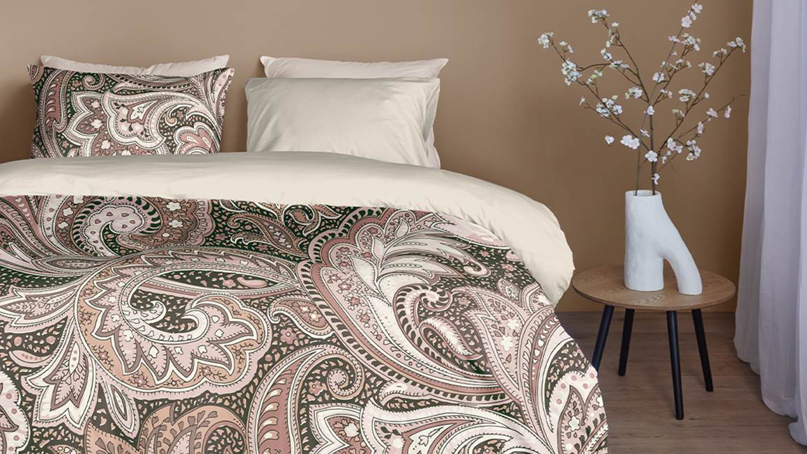 Snoozing Indara dekbedovertrek