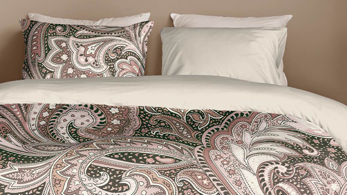 Snoozing Indara dekbedovertrek