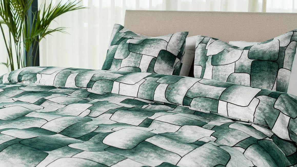 Kayori Mariko dekbedovertrek