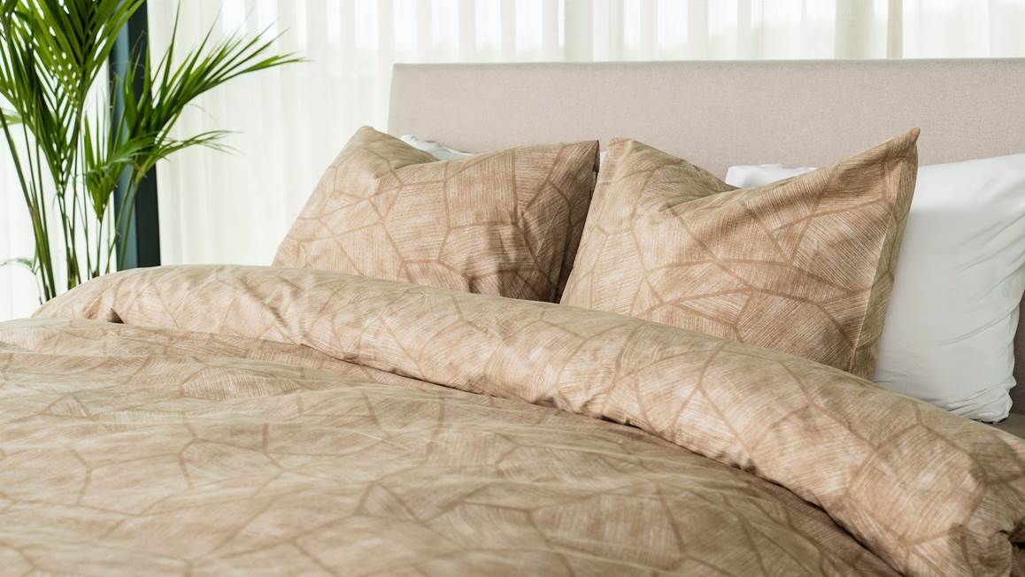 Kayori Miya dekbedovertrek