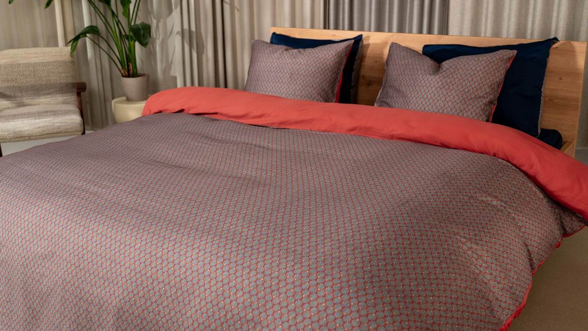 Kayori Aiko dekbedovertrek