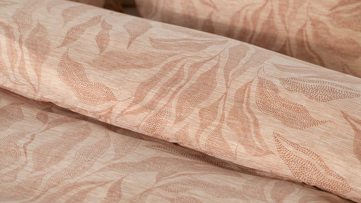 Kayori Ena dekbedovertrek