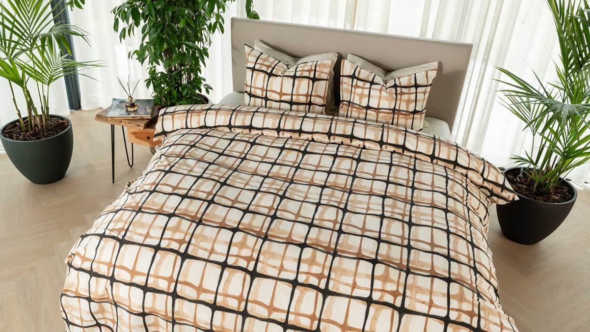 Kayori Yasu dekbedovertrek