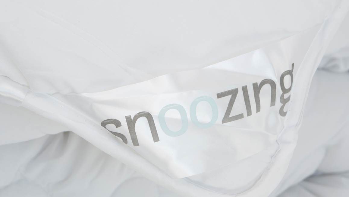 Snoozing Swiss Dreams synthetisch 4-seizoenen dekbed