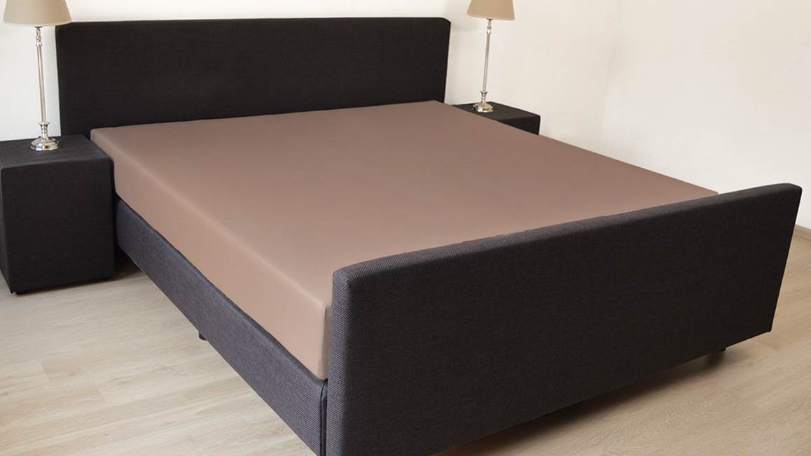 Snoozing percale katoen topper hoeslaken