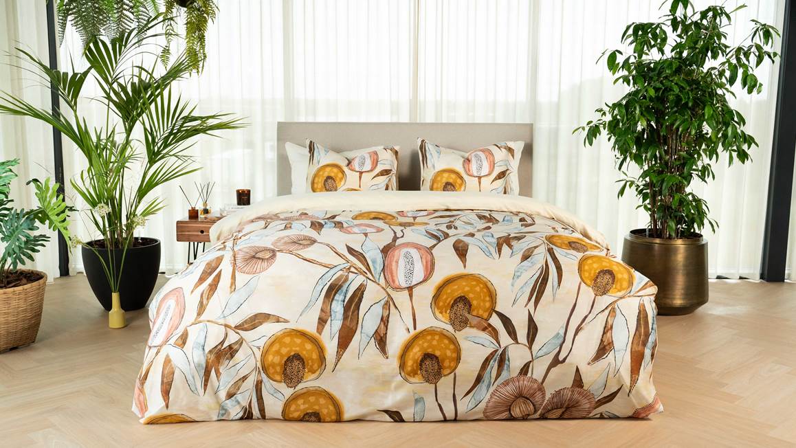 Kayori Inako dekbedovertrek