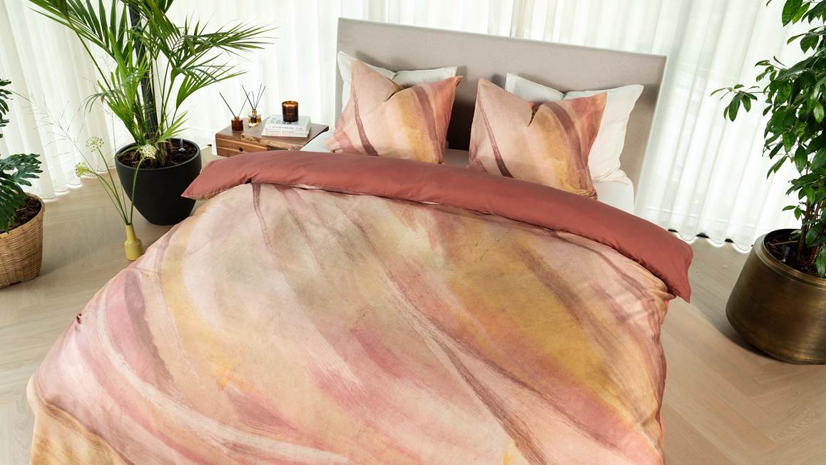 Kayori Suwo dekbedovertrek