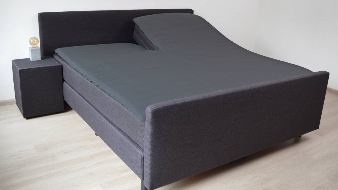 Snoozing flanel split-topper hoeslaken