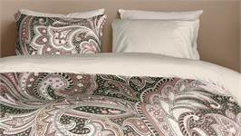 Snoozing Indara dekbedovertrek