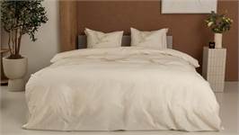 Kayori Hira dekbedovertrek