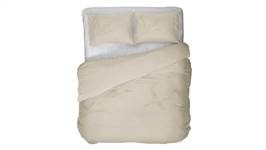 Kayori Hira dekbedovertrek