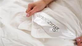 Snoozing Olympus donzen zomerdekbed