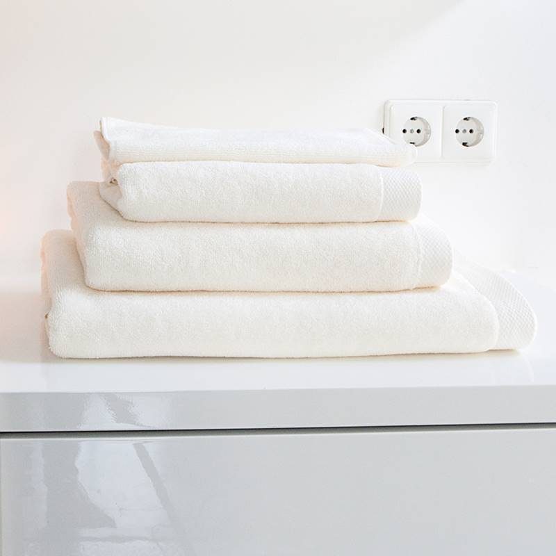 Goedkoopste Heckett & Lane badtextiel Off-white Handdoek (50x100 cm) - Set van 3